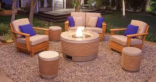 Loop Relaxing Seaside Escape Brown Jordan Fires Backyard Seating Backyard Decor Modern Backyard