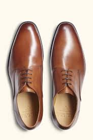 Shop mens shoes online in the uk for the latest collection of boots, formal shoes, casual shoes, slippers, sandals and moccasins at amazing prices… get a huge variety of men's shoes that are available in different designs. Quality Men S Formal Shoes Boots Moss Bros