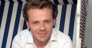 Sturm der Liebe: Dieser Ex-"Unter uns"-Darsteller ist der Neue am Set