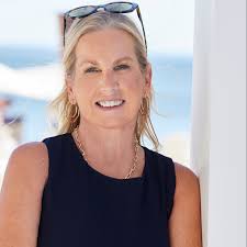 Deirdre McGovern, Real Estate Agent