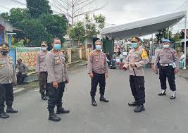Minahasa, beritamanado.com — kepolisian resor (polres) minahasa siap melakukan pengaman menjelang bulan suci ramadhan. Kapolres Minahasa Tinjau Langsung Pam Di Tps Tps Meja Hijau