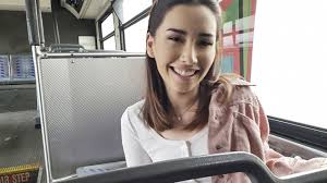 Thickumz - Cute Amateur Girl Shows Off In Public