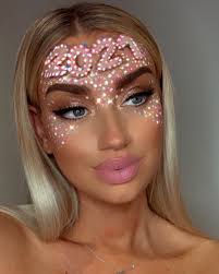 Makeup looks by Daisy