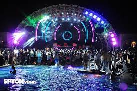 Zedd Eclipse For The First Nightswim Pool Party Every Wednesday Night Ladies Locals Free On Gl Non Locals Get Redu Las Vegas Clubs Night Life Mandalay Bay