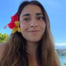 Camila Thomas's Instagram, Twitter & Facebook