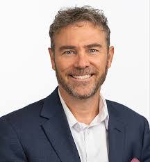 Jonathan Merz's Instagram, Twitter & Facebook