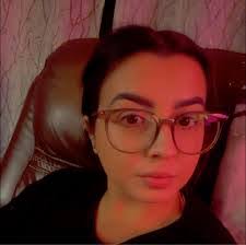 Nadia Cummings's Instagram, Twitter & Facebook