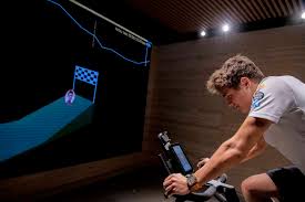 Verstappen beat mclaren's lando norris into second, the british driver putting in a formidable lap to claim the best qualifying position of his career. Lando Norris Visits Technogym Milan And Trains With Skillbike