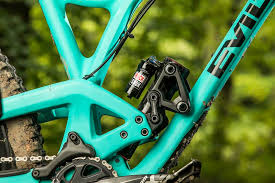 Diamondback sync 3 mountain bike review 2017 this diamondback mountain bike has a butted alloy frame, front suspension, hydraulic brakes and plenty of gears, it's currently onew of the best specced mountain bikes around if not the best for the price tag!what more could you want for this price?the su. Best Mountain Bike 2021 Don T Buy The Wrong Bike Mbr