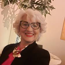 La comunità scolastica del Liceo "T. Gargallo" ricorda con profondo  cordoglio e affetto la prof.ssa Maria Pia Reale, storica docente di  Educazione Fisica del nostro Liceo e sua colonna portante. Il suo