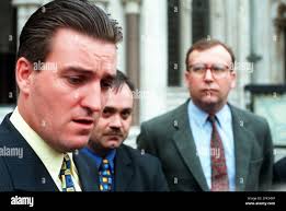 Left right paul hi-res stock photography and images