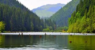 Caut Pensiuni Lacul Rosu Red Lake Beautiful Places Lake