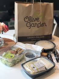 Out of all the noodle options, olive garden guests prefer fettuccine noodles. Olive Garden Dinner For Two Only 12 99 Budget Savvy Diva