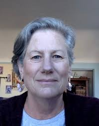 Christine Leishman's Instagram, Twitter & Facebook