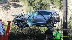 Tiger woods has been taken to hospital in the us after being involved in a car crash. Detectives Determine Cause Of Tiger Woods Crash But Won T Reveal Details Until Golf Star Gives Permission Abc News