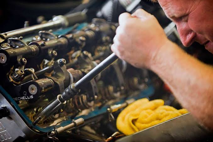 Diesel truck mechanic Altona