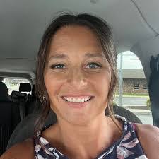 Mandy Baer's Instagram, Twitter & Facebook