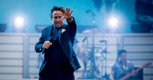 Marco borsato heeft er nooit een geheim van gemaakt dat zijn huwelijk met leontine borsato zwaar weer heeft doorstaan. Marco Borsato Geeft Toe Ik Had Affaire Met Pianiste Iris Hond