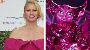 Check out full gallery with 20 pictures of franziska knuppe. Franziska Knuppe Erste Worte Nach Masked Singer Aus Promiflash De