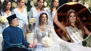 Gambar yang dipertuan agong kahwin miss moscow : Kabar Terbaru Pernikahan Raja Malaysia Dan Miss Moscow Kerap Bertengkar Di Ambang Perceraian Halaman All Tribun Medan
