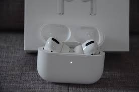 Airpods pro became available for purchase on october 28, and began arriving to customers on wednesday, october 30, the same day the airpods pro were stocked in retail stores. Airpods Pro Im Test Aktive Gerauschunterdruckung Kann Absolut Uberzeugen Macerkopf