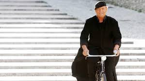 Don matteo 13 pare sia attesissimo dai telespettatori. Don Matteo 13 La Fiction Potrebbe Non Fermarsi Alla Dodicesima Stagione