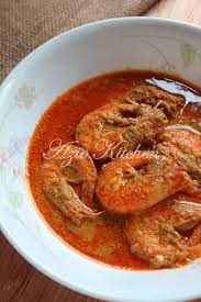 Udang adalah makanan laut yang bisa dimakan bersama dengan beragam bumbu dan saus. Kari Udang Sedap Azie Kitchen