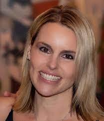 Brett Meek's Instagram, Twitter & Facebook