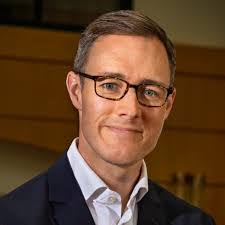 Tami Carroll's Instagram, Twitter & Facebook