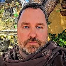 Tom Budd's Instagram, Twitter & Facebook