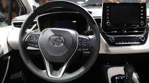 Instalamos uma nova forração em couro, central multimídia, telas. 2020 Toyota Corolla Revealed More Style More Power More Safety