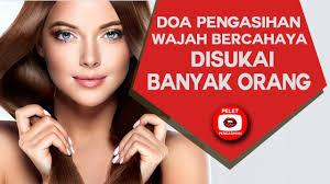 Wirid dan doa agar disukai banyak orang berikut adalah amalan wirid yang mudah anda lakukan untuk meningkatkan energi pengasihan dalam diri anda sehingga memudahkan anda untuk dikasihi dan disayangi banyak orang. Doa Agar Wajah Bercahaya Dan Disukai Banyak Orang Mudah Diamalkan