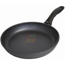 Crock pot artisan enameled 5 quart cast iron round braiser pan with self basting lid. Swiss Diamond Frying Pan Low Induction Diameter 20 Cm
