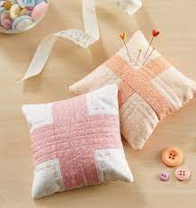 The mystery cushion club is a unique 5 month cushion knitting experience which invites knitters from all over. Free Pincushion Patterns Allpeoplequilt Com