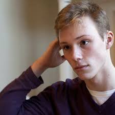 Sean Simonson's Instagram, Twitter & Facebook