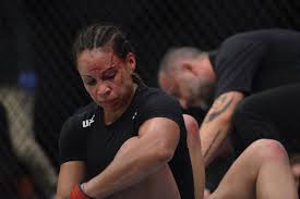 Get the latest ufc breaking news, fight night results, mma records and stats. Marion Reneau Pulls Off Late Stoppage Win Over Talita Bernardo