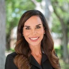 Ann Semple's Instagram, Twitter & Facebook