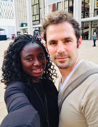 A few of you requested to see old pictures of us before our kids.. I've  picked a few to share! Hope you are all having a great week ❤️❤️