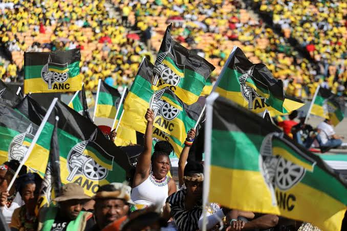 Tens of thousands cheer at ANC rally before South Africa elections | Elections News | Al Jazeera