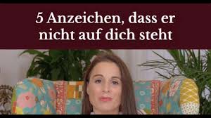 Doch meistens haben sie das gefühl, dass die anzeichen, um dies herauszufinden, schwer zu deuten sind. Liebt Er Mich 5 Anzeichen Dass Er Dich Nicht Liebt Youtube