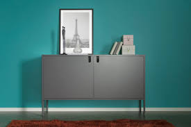 Mit einer anrichte versteht man ein hohes möbelstück, das über kästen und ablageflächen verfügt, jedoch meist nicht so breit wie ein kasten ist. Design Attack Berlin Sideboards Und Kommoden