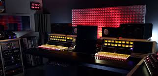 Studio d'enregistrement 40€h paris nation avronstudio d'enregistrement professionnel (ssl, neve, neumann, trident etc.) avec ingénieur du son expérimenté (nombreuses. Les Quatre Meilleurs Studios D Enregistrement De La Region Ile De France
