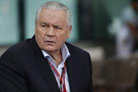 In an explosive new book, chris masters charts a crowded life full of contradictions. Grosser Ruckschlag Fur Australien Alan Jones Enttauscht Uber Absage