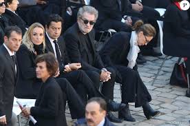Christelle bardet date de naissance. Christelle Bardet Et Son Compagnon Laurent Gerra Eddy Mitchell Et Sa Femme Muriel Arrivees A L Hommage National A Charles Aznavour A L Hotel Des Invalides A Purepeople