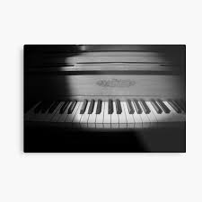 Ein elektronisches klavier (klavier, bei dem die angeschlagenen töne elektroakustisch erzeugt werden). Metallbilder Pianoforte Redbubble