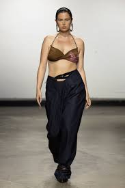 Karoline Vitto: Ready-To-Wear SS25 - 10 Magazine