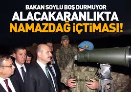 İçişleri bakanı süleyman soylu, dün gece şırnak namaz dağı üs bölgesinde görev yapan güvenlik güçlerini ziyaret etti. Sirnak Bakan Soylu Namaz Dagi Us Bolgesi Nde