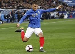 På bettingsider24.com kan du ta i bruk de beste oddsene for fotball em 2021. Quiz Er Du Forebudd Til Fotball Em
