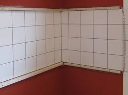 Fliesenspiegel Verkleiden In Der Kuche Fliesen Verkleidung Mit Indirekter Beleuchtung Bau Fliesenspiegel Fliesenspiegel Verkleiden Fliesenspiegel Kuche