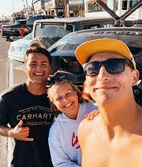 Elise Marcoux's Instagram, Twitter & Facebook